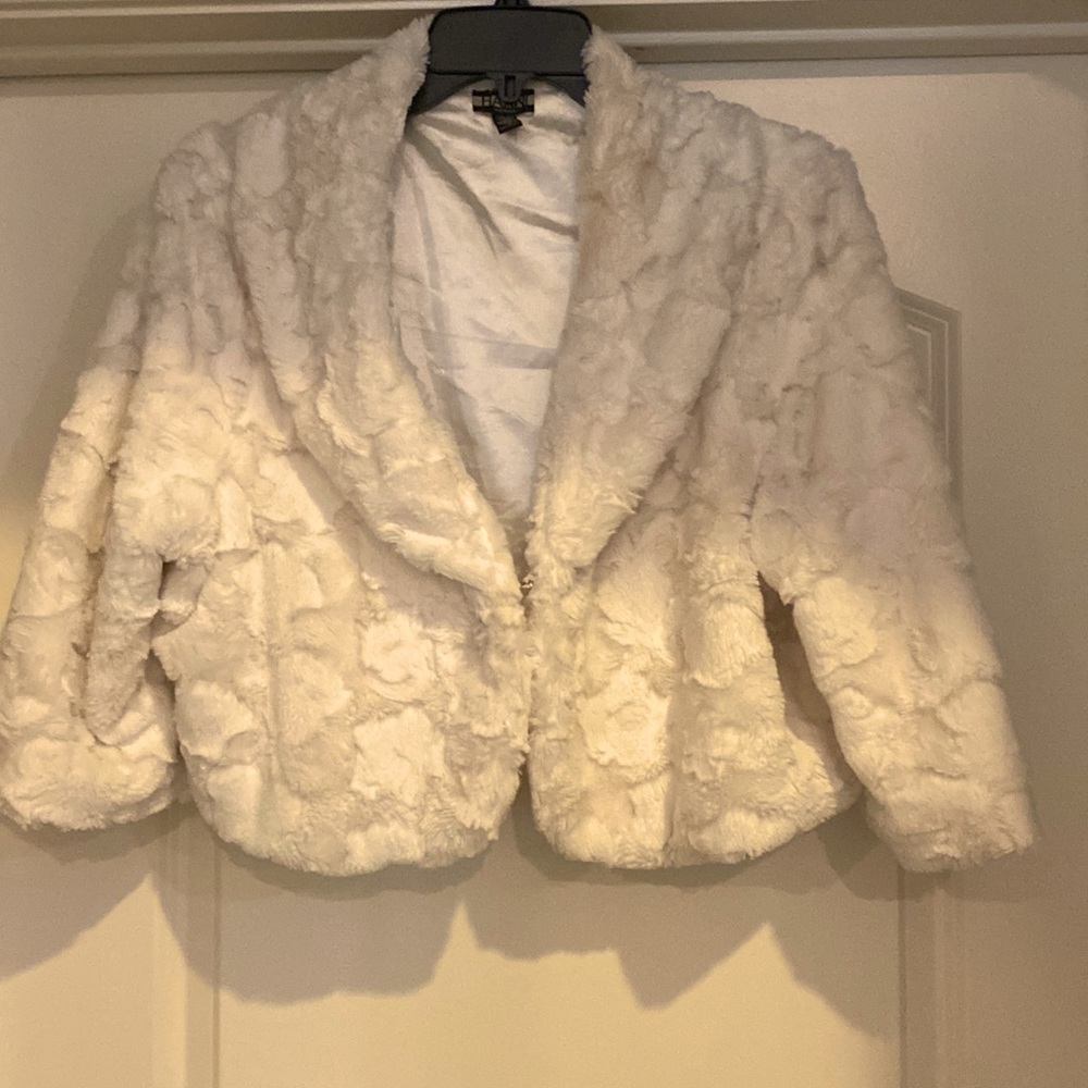 Bolero with silk lining